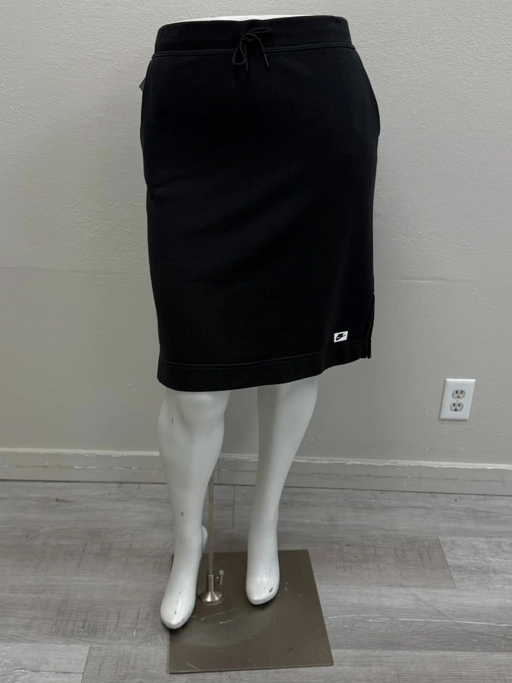 Nike Black French Terry Knee-Length Skirt - Size XL